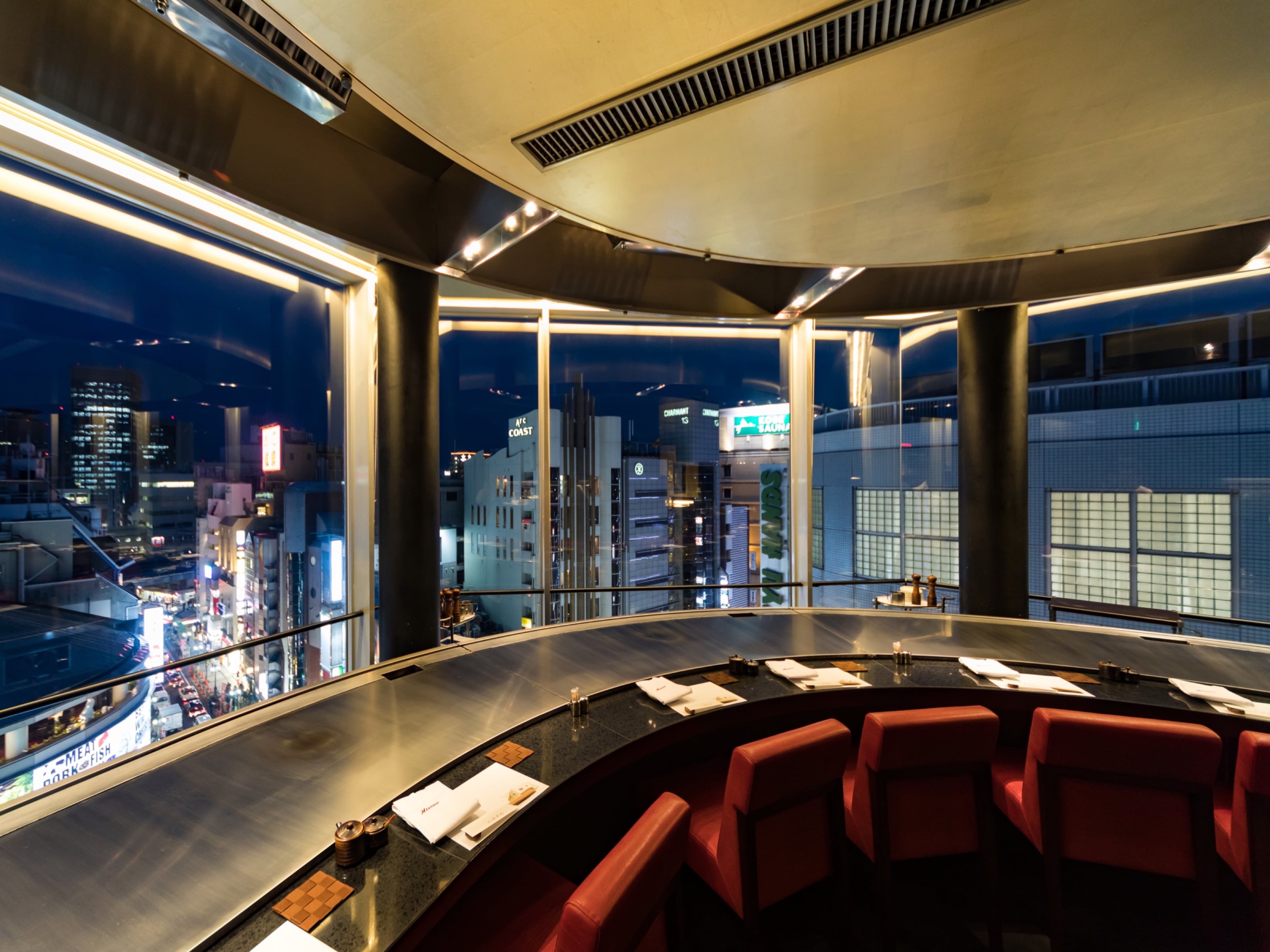 店舗のご案内 みその発祥の地・神戸は、日本の鉄板焼ステーキの原点です